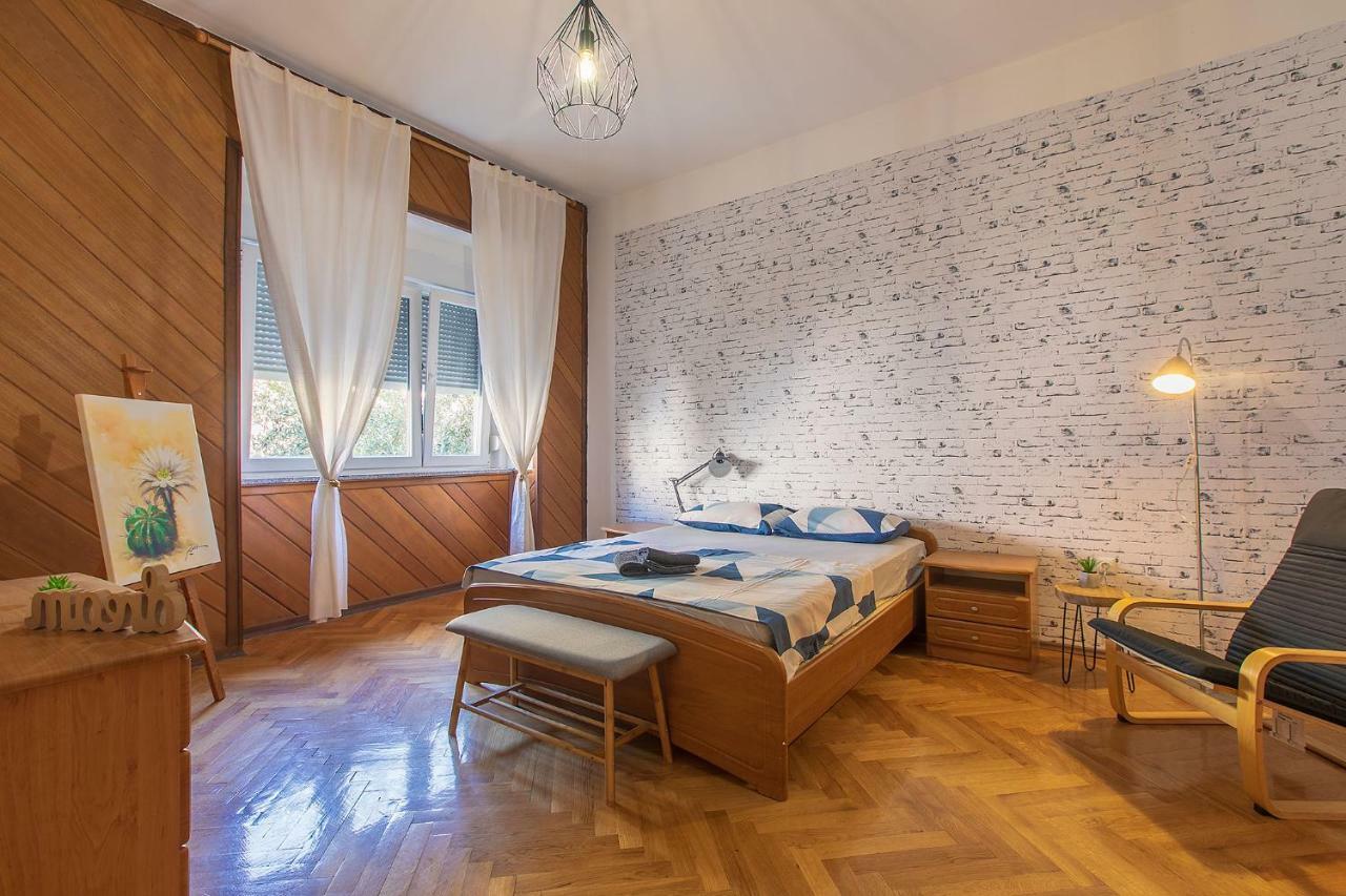 Polias Apartment Пула Екстер'єр фото